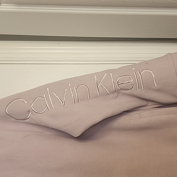 Calvin Klein Women's Soft Pink Hooded Ski Jacket. - Picture 2 of 12